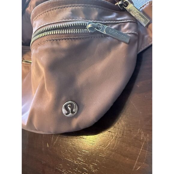 Lululemon City Adventurer Belt Bag 2.5L Crossbody Shoulder, Mauve - Picture 3 of 10